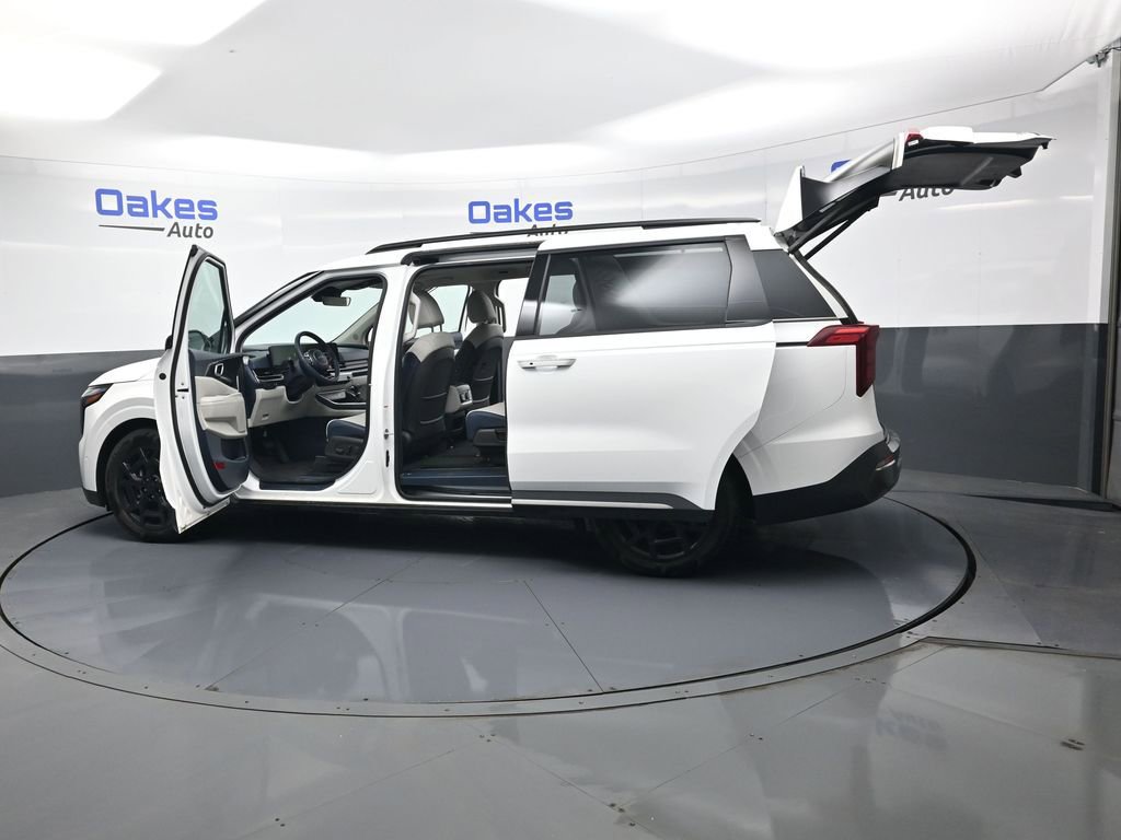 New 2025 Kia Carnival SX w/ SX Dark Edition Package image 57