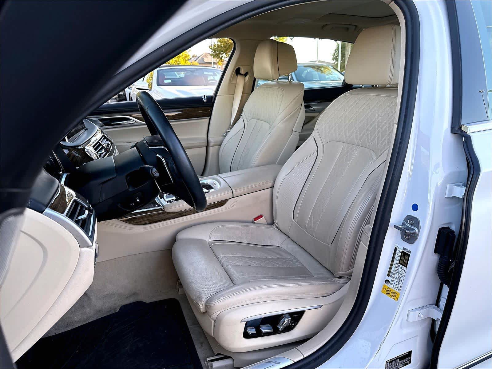 Used 2016 BMW 740i RWD image 20