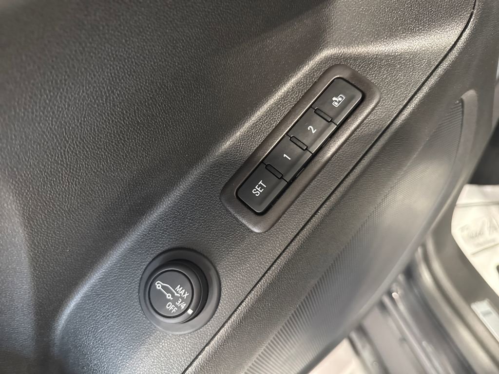 Used 2022 Chevrolet Equinox Premier AWD/4WD image 31