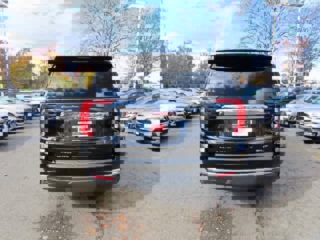 Used 2023 GMC Yukon SLT image 5