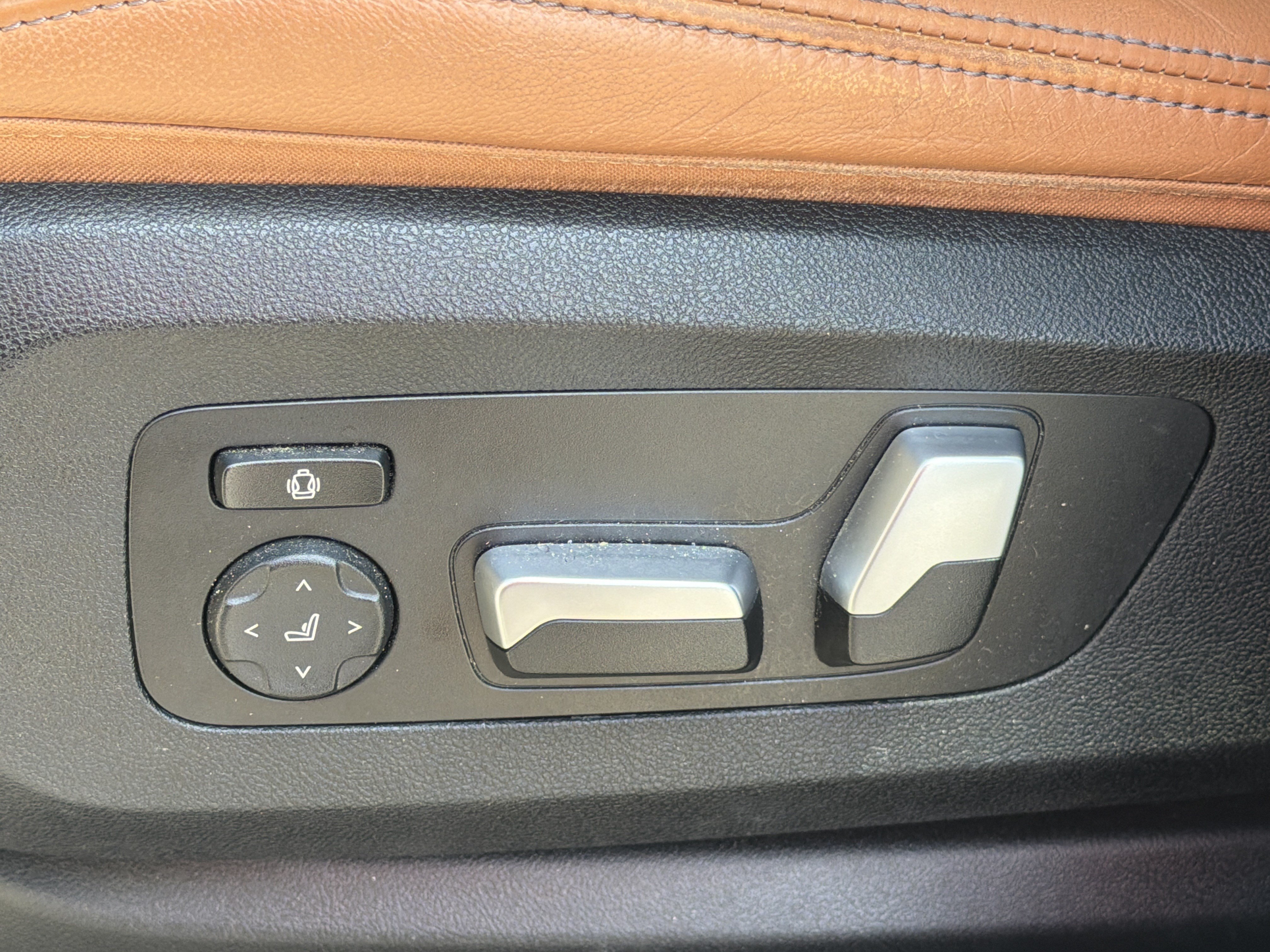 Used 2022 BMW X5 sDrive40i w/ Premium Package RWD image 24