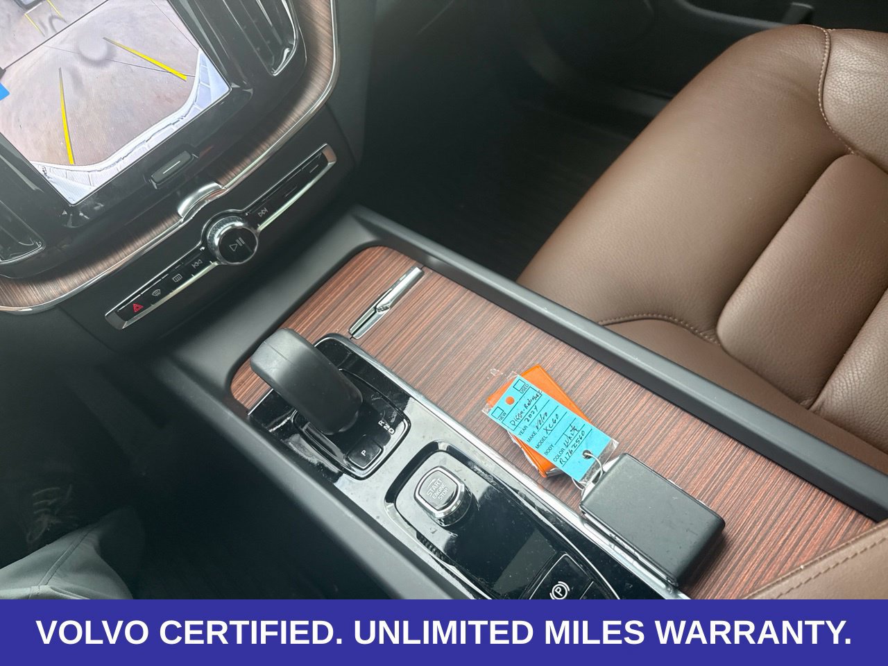Certified 2024 Volvo XC60 B5 Plus w/ Protection Package Premier AWD/4WD image 37