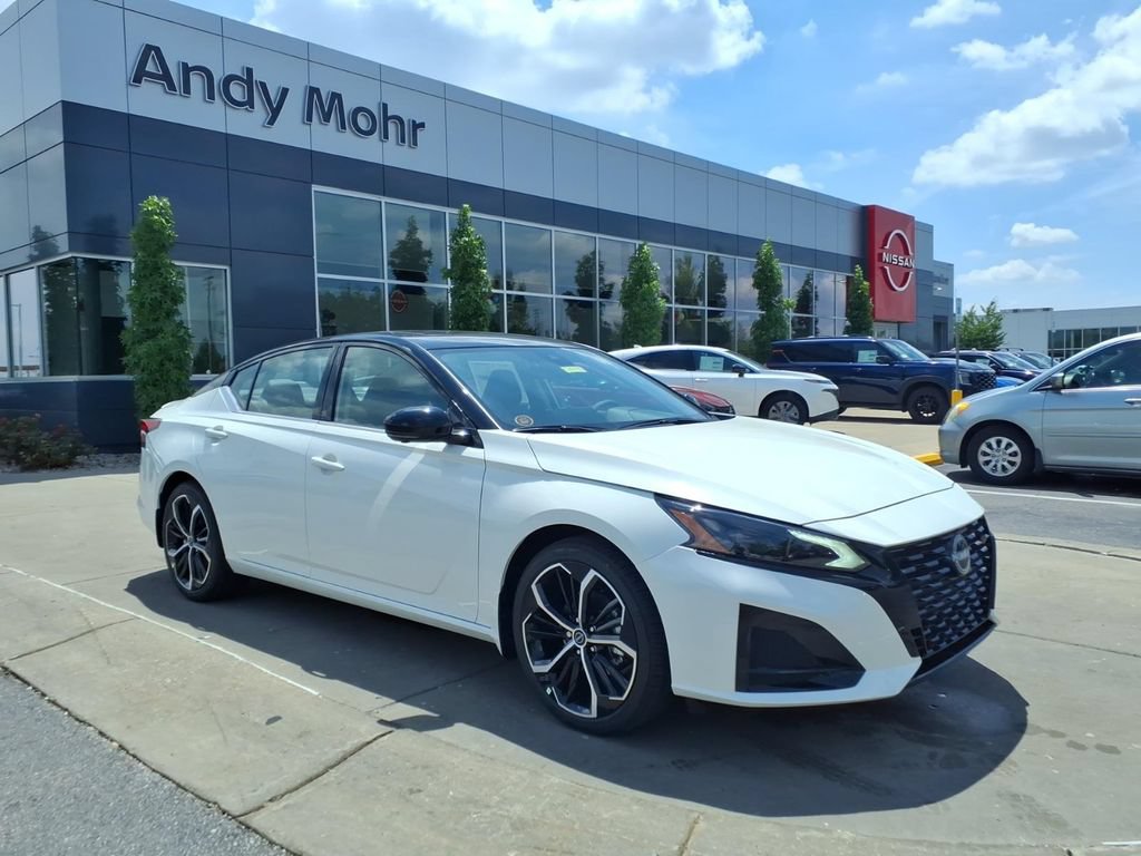 New 2026 Nissan Altima 2.5 SR w/ SR Premium Package FWD image 1