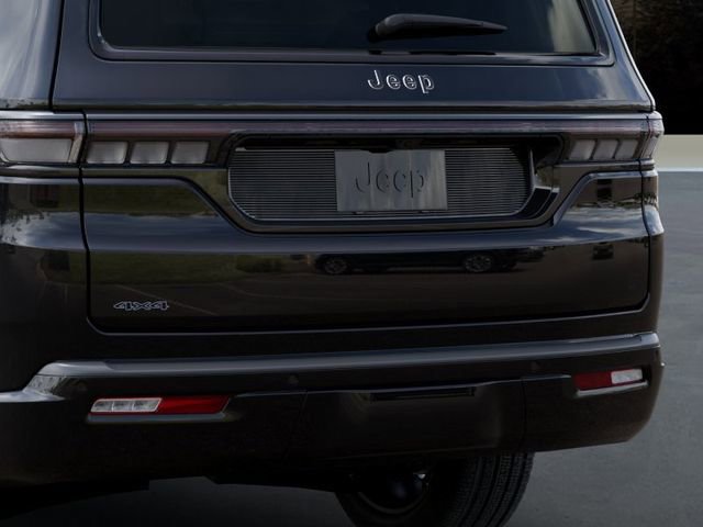New 2026 Jeep Grand Wagoneer 4WD image 13