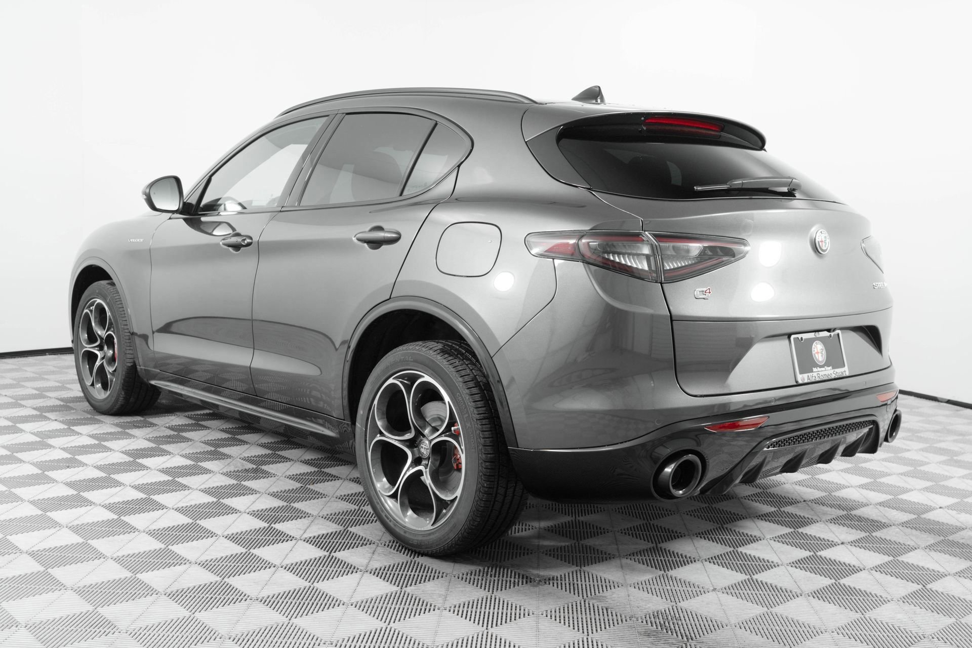 New 2025 Alfa Romeo Stelvio Sprint w/ Veloce Package image 5