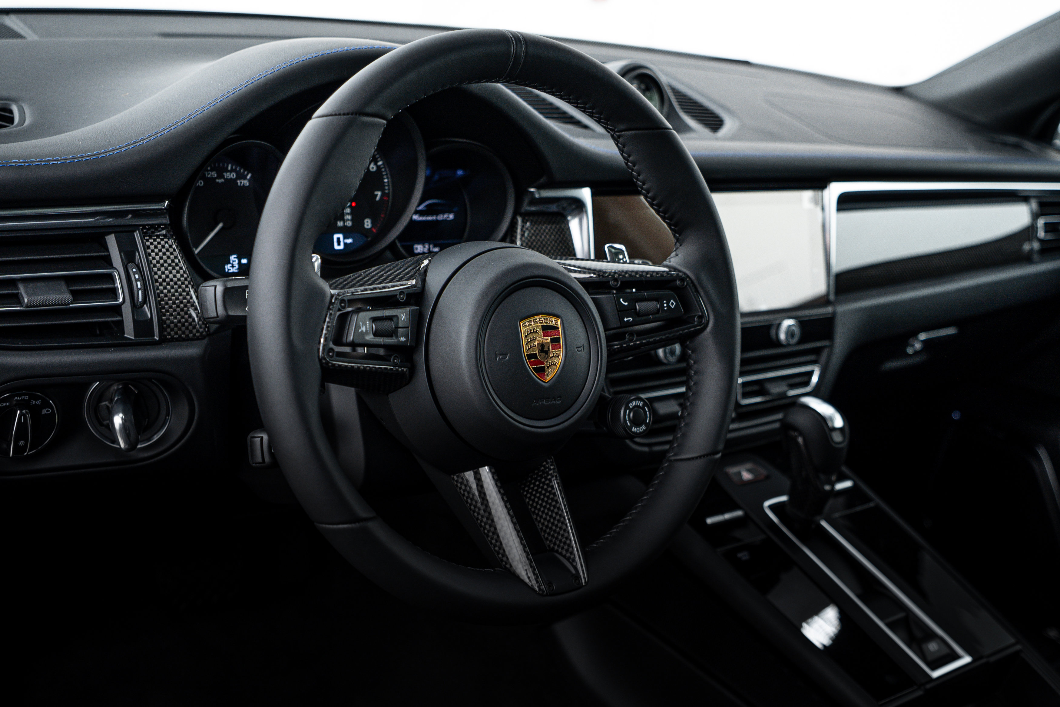 New 2026 Porsche Macan GTS image 13