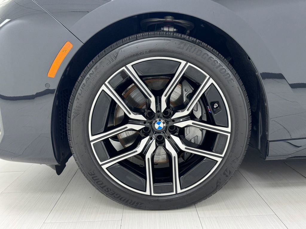 Used 2025 BMW 740i xDrive image 48