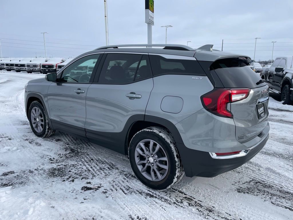 Used 2023 GMC Terrain SLT image 5
