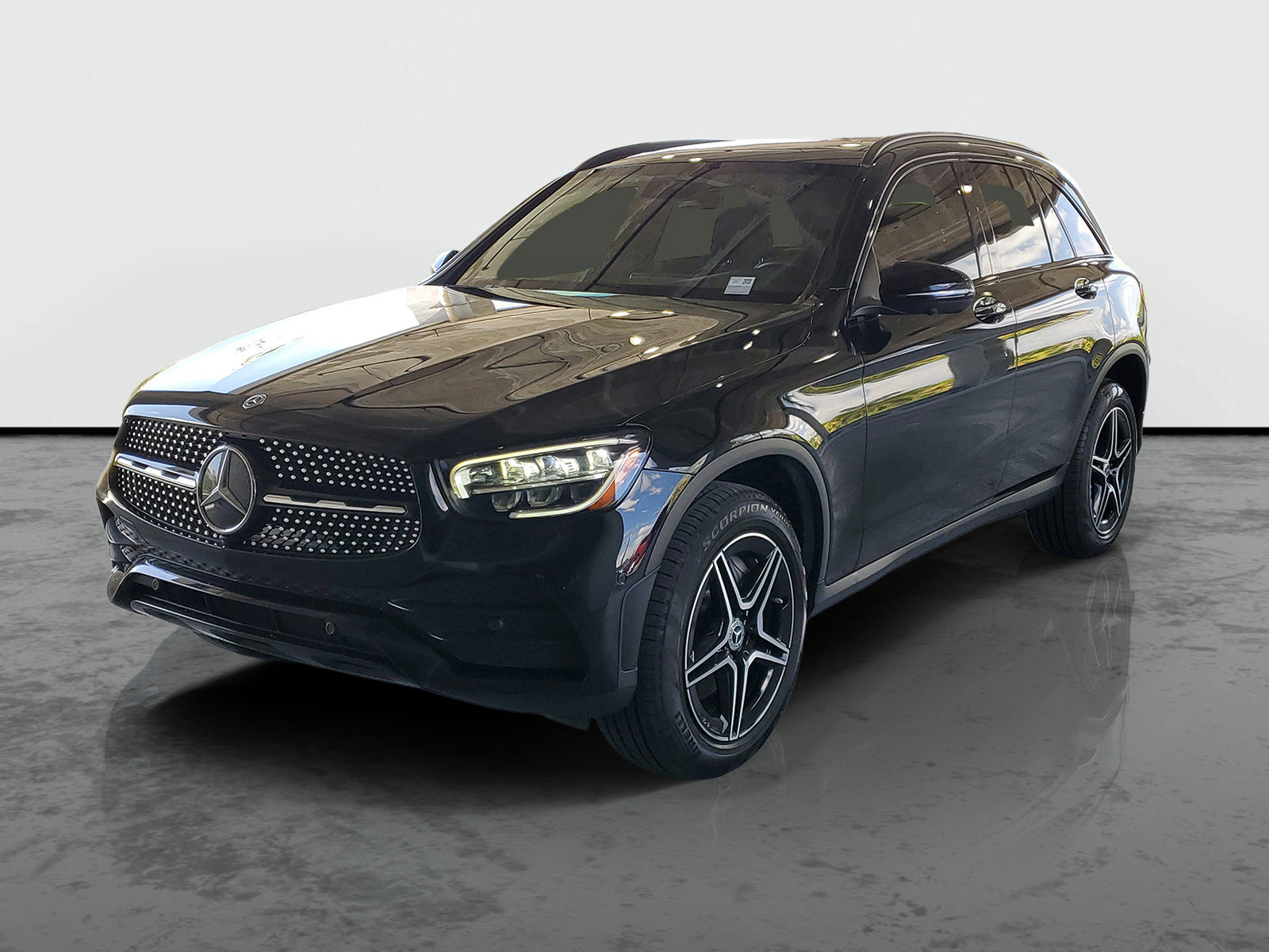 Used 2022 Mercedes-Benz GLC 300 image 4