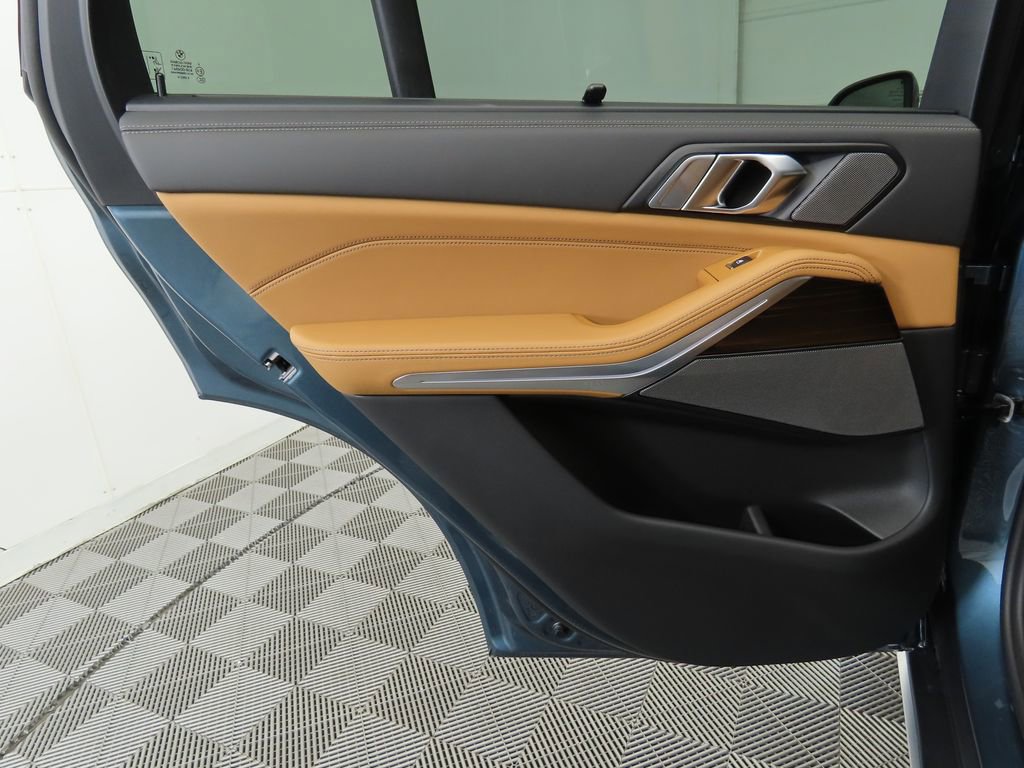 Used 2026 BMW X5 xDrive40i w/ Premium Package AWD/4WD image 29