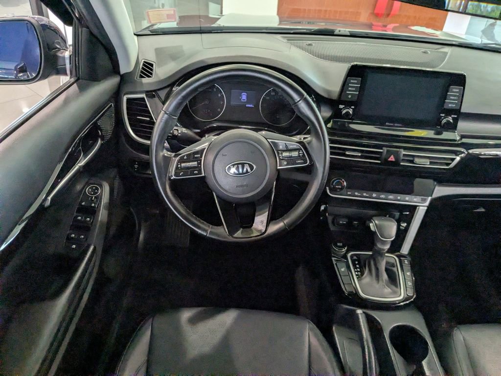 Used 2021 Kia Seltos EX AWD/4WD image 16
