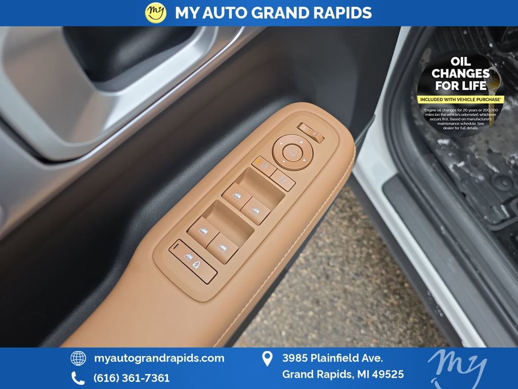 Used 2025 Hyundai Santa Fe Limited image 11