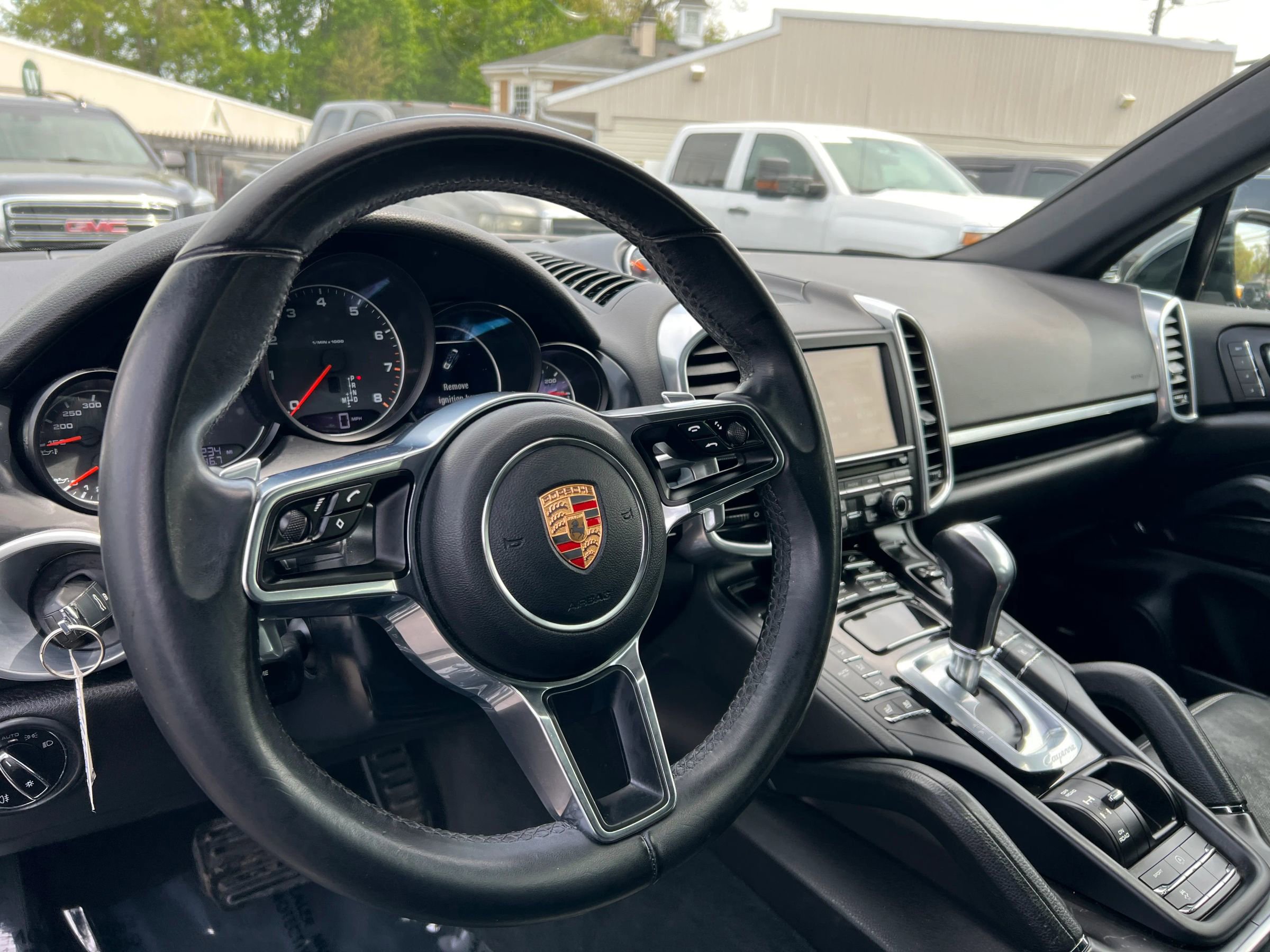 Used 2016 Porsche Cayenne AWD/4WD image 13