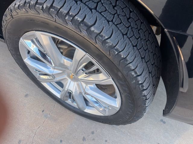 Used 2023 Chevrolet Suburban High Country w/ Advanced Technology Package AWD/4WD image 7