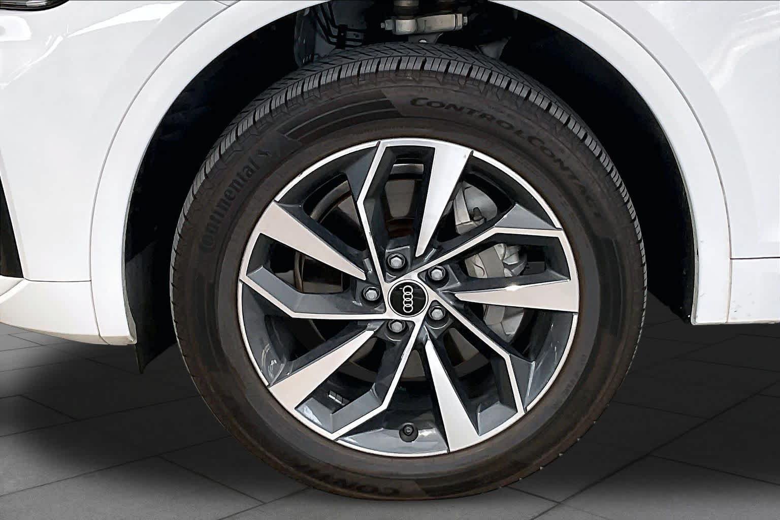 Used 2021 Audi Q5 2.0T Premium AWD/4WD image 11