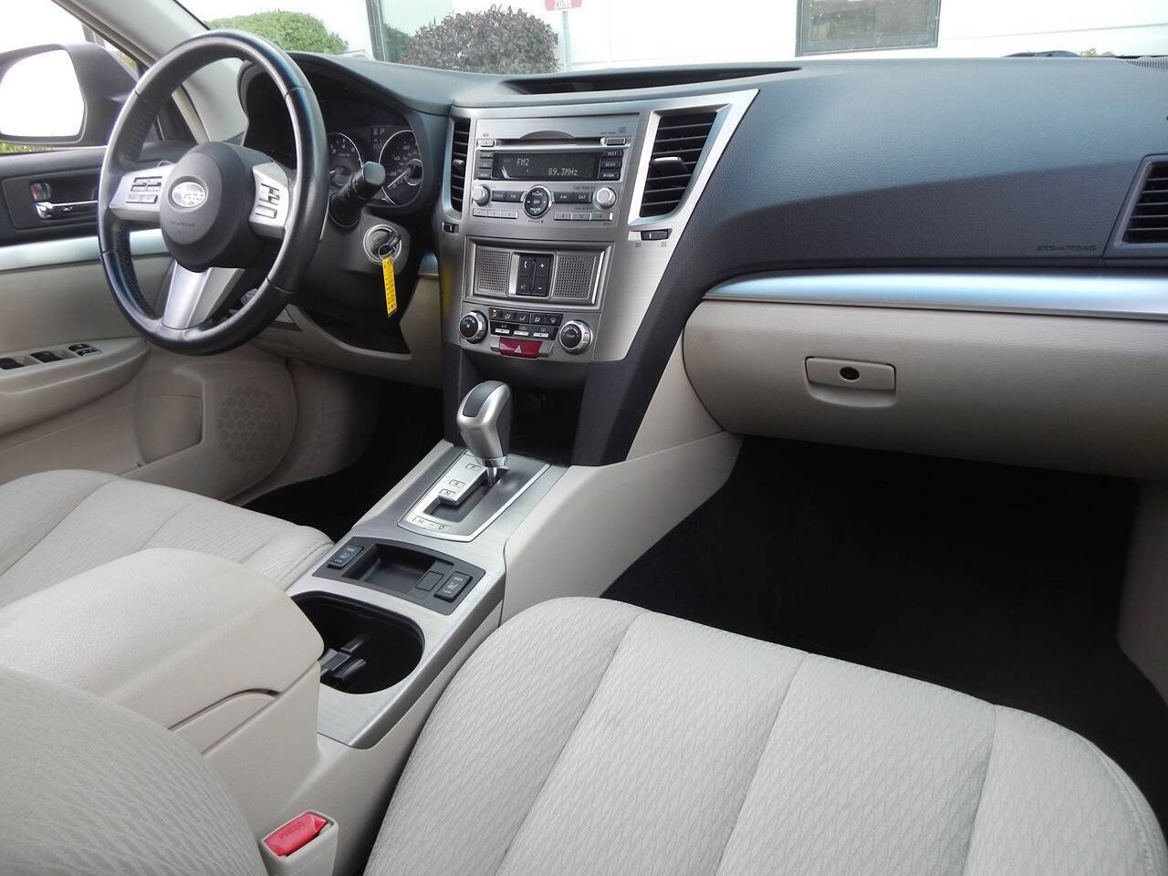 Used 2011 Subaru Outback 2.5i Premium w/ All-Weather Pkg AWD/4WD image 32