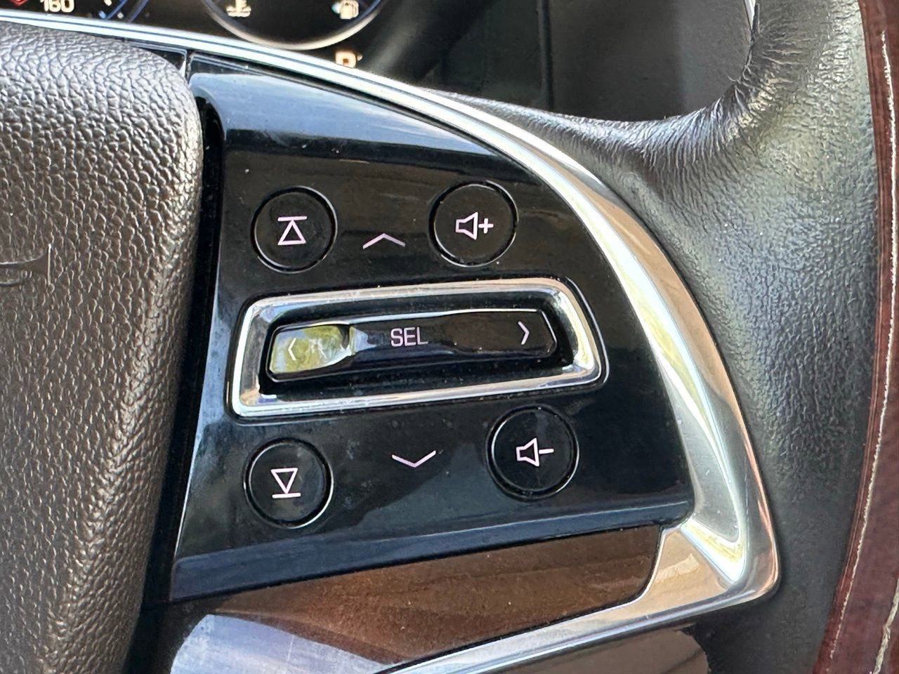 Used 2015 Cadillac Escalade ESV Premium image 33