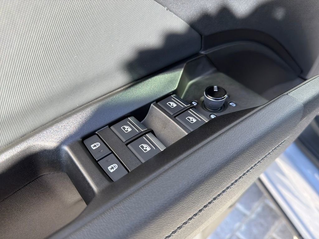 Used 2024 Audi Q4 e-tron Prestige image 11