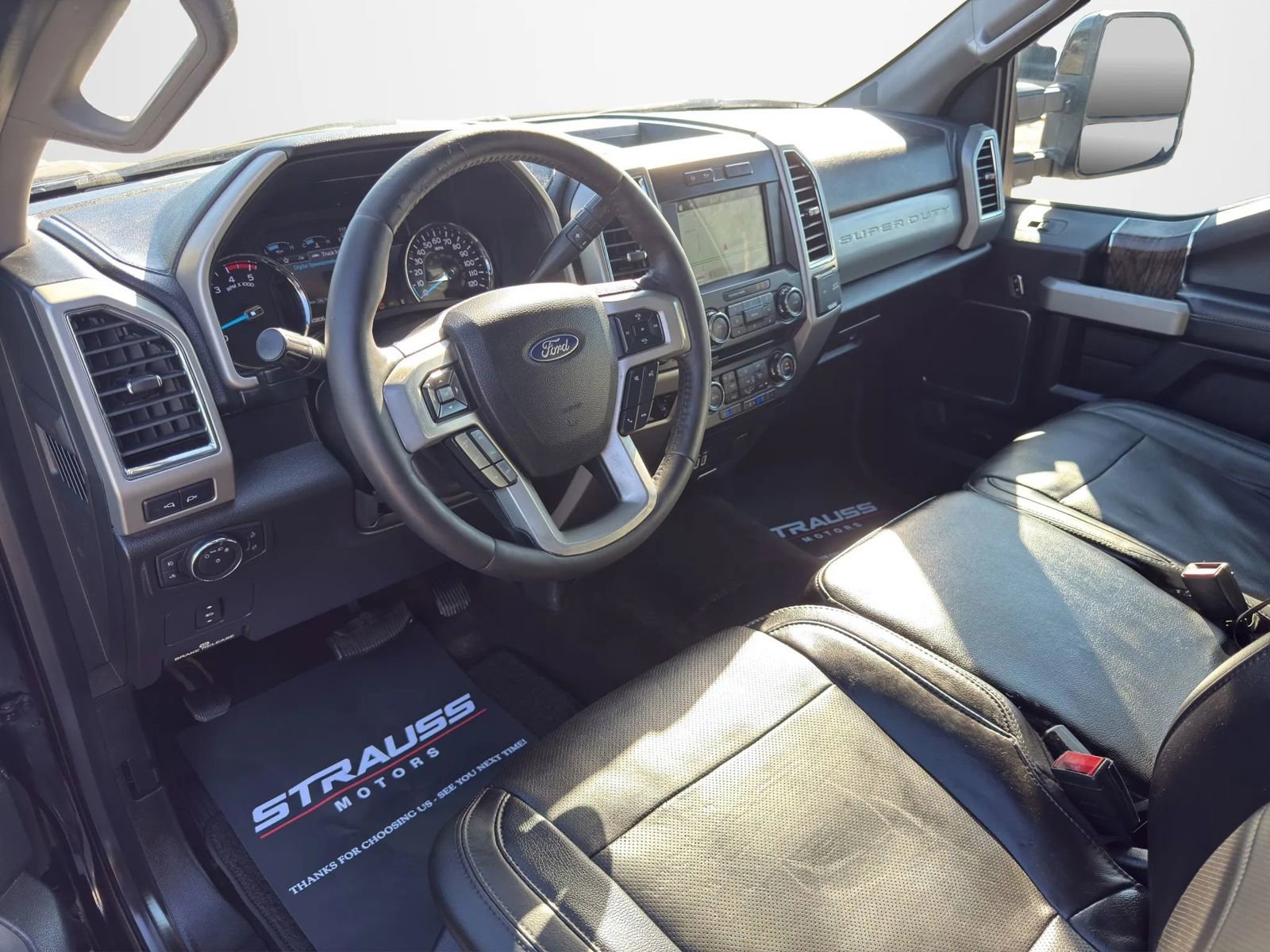 Used 2018 Ford F350 Lariat w/ Camper Package AWD/4WD image 12