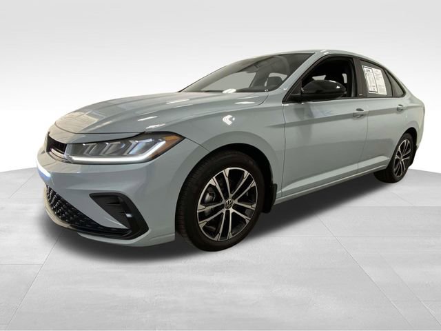 Used 2025 Volkswagen Jetta Sport image 6