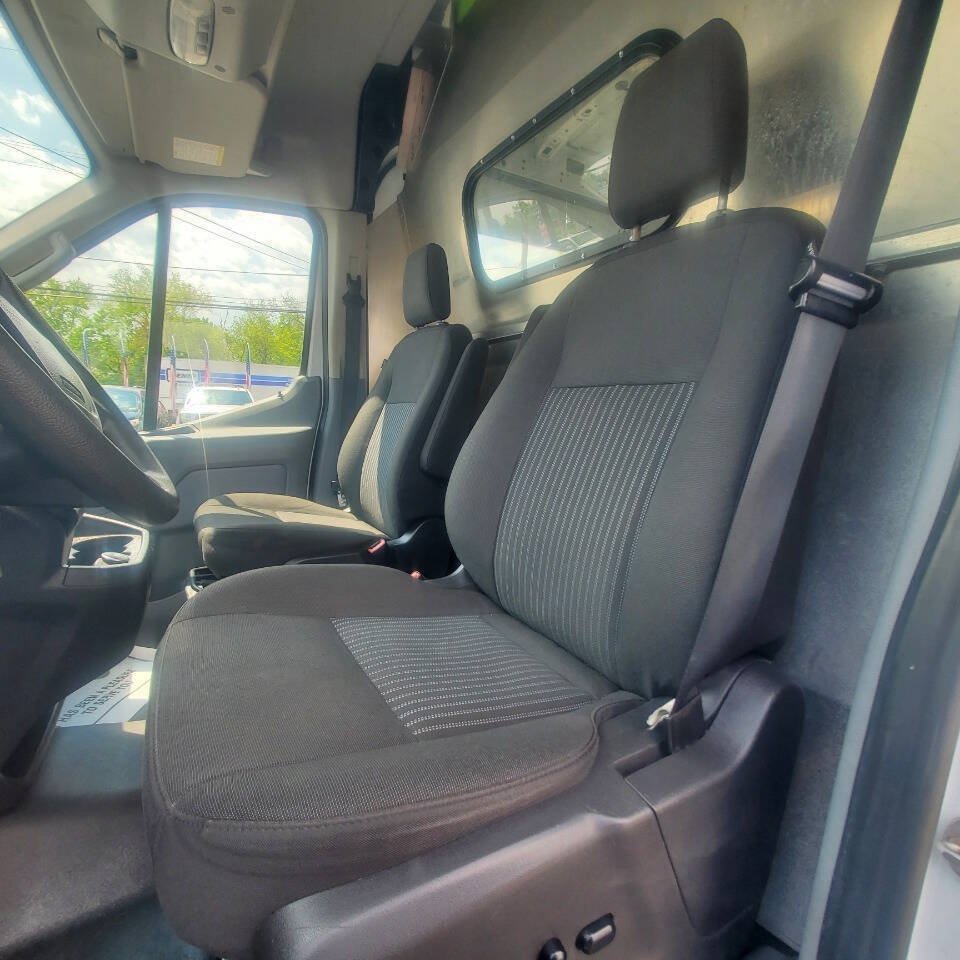 Used 2019 Ford Transit 250 148 Medium Roof RWD image 8
