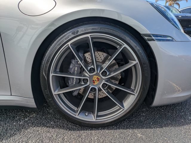 Used 2024 Porsche 911 Carrera RWD image 12