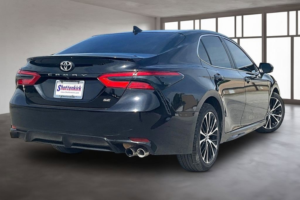 Used 2020 Toyota Camry SE image 6