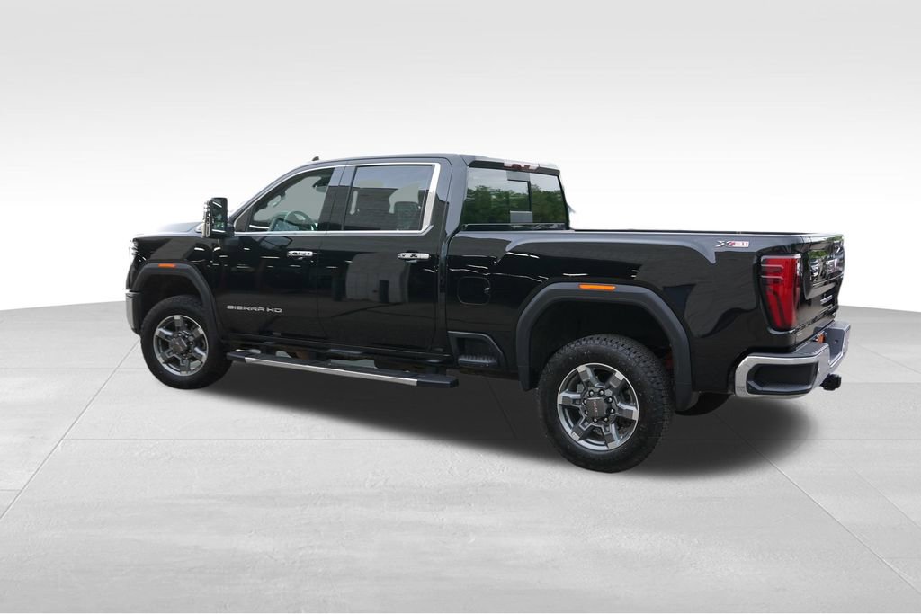 Used 2025 GMC Sierra 3500 SLT w/ SLT Premium Package AWD/4WD image 8