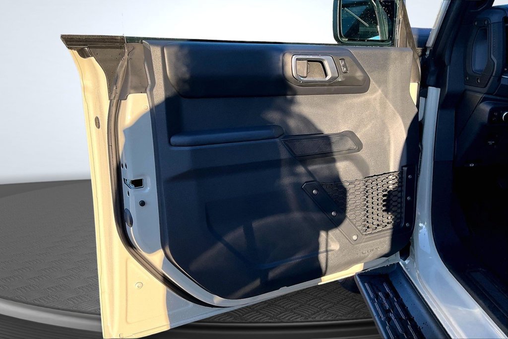 Used 2025 Ford Bronco Outer Banks AWD/4WD image 21