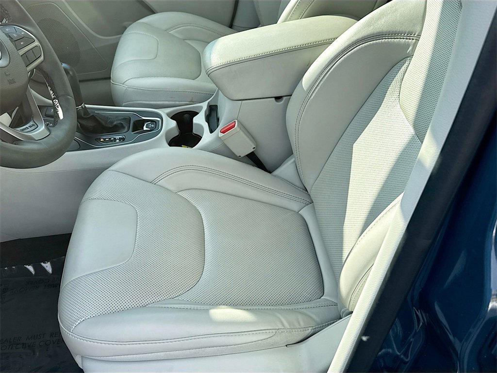 Used 2022 Jeep Cherokee Latitude Lux w/ Sun & Sound Group image 16