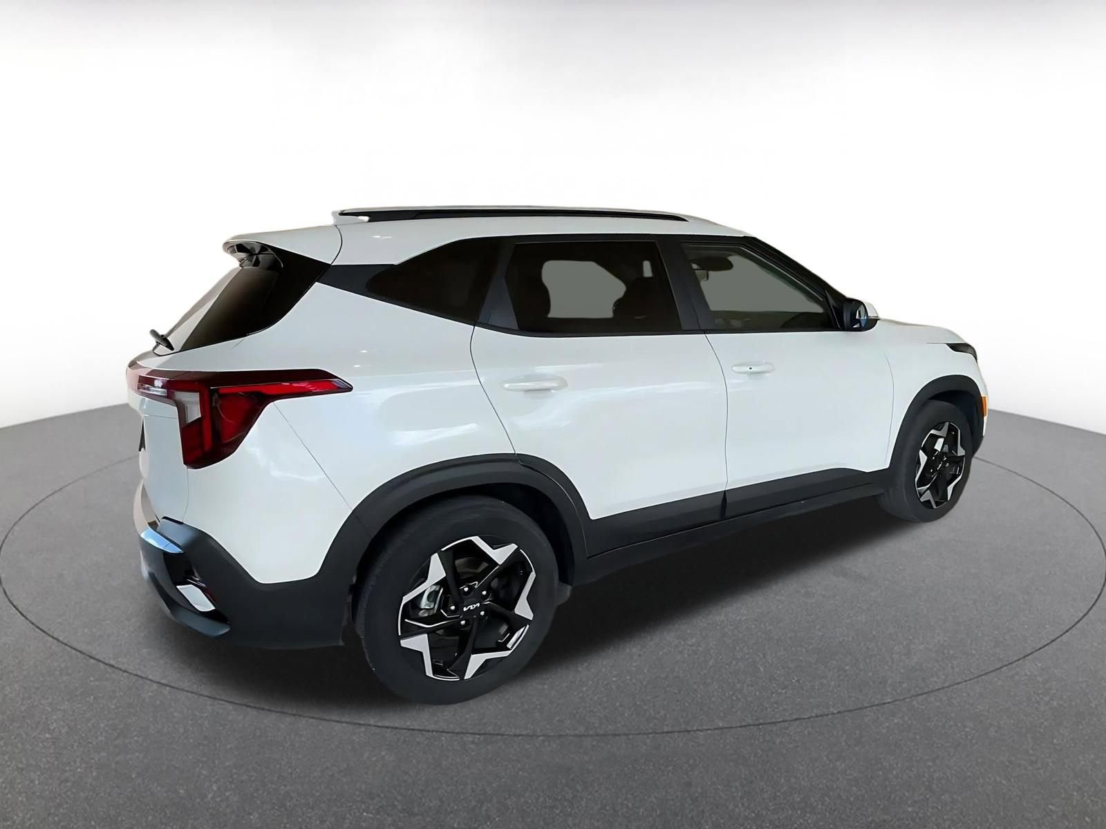 Used 2025 Kia Seltos S FWD image 15