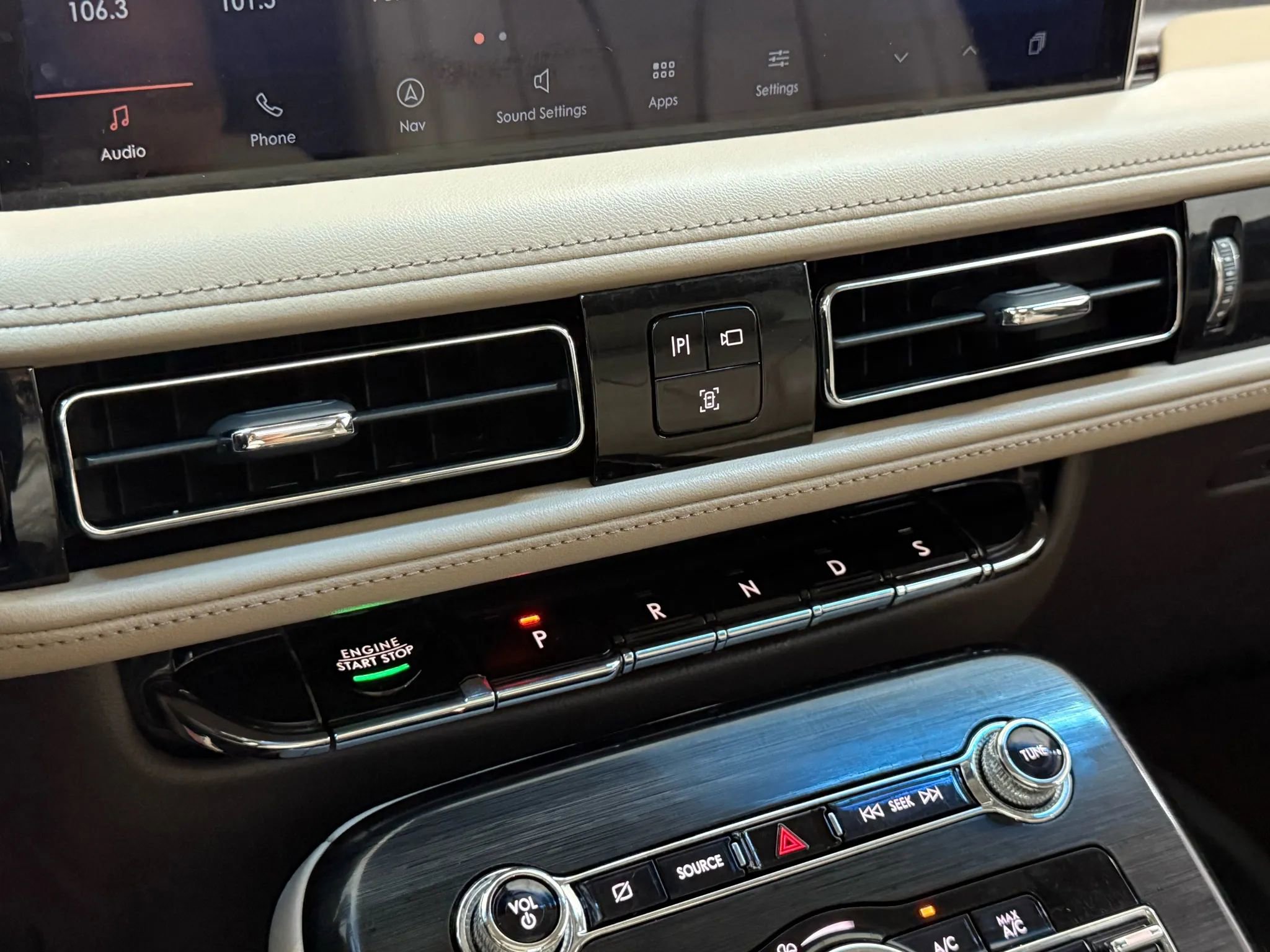 Used 2021 Lincoln Nautilus Reserve w/ Class II Trailer Tow Package image 26