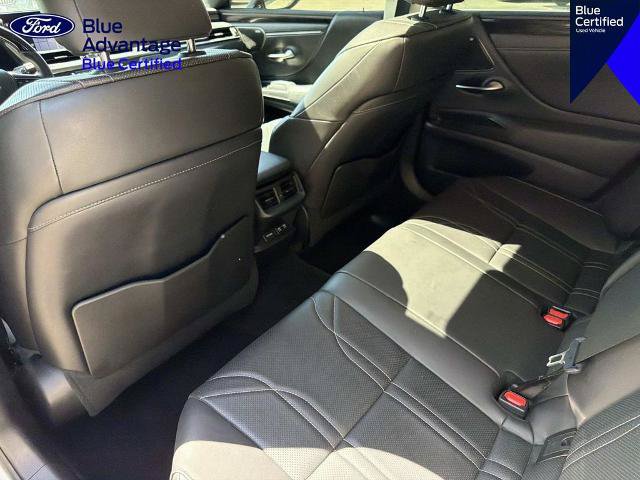 Used 2021 Lexus ES 300h w/ Luxury Package FWD image 12