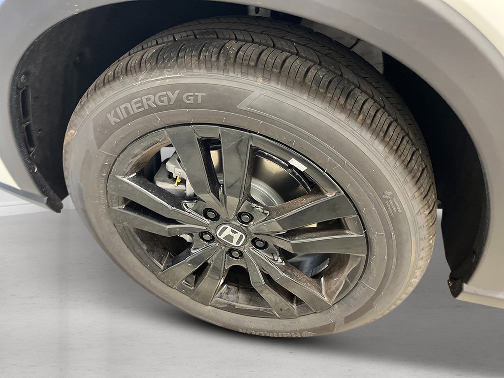 Certified 2026 Honda HR-V Sport image 15