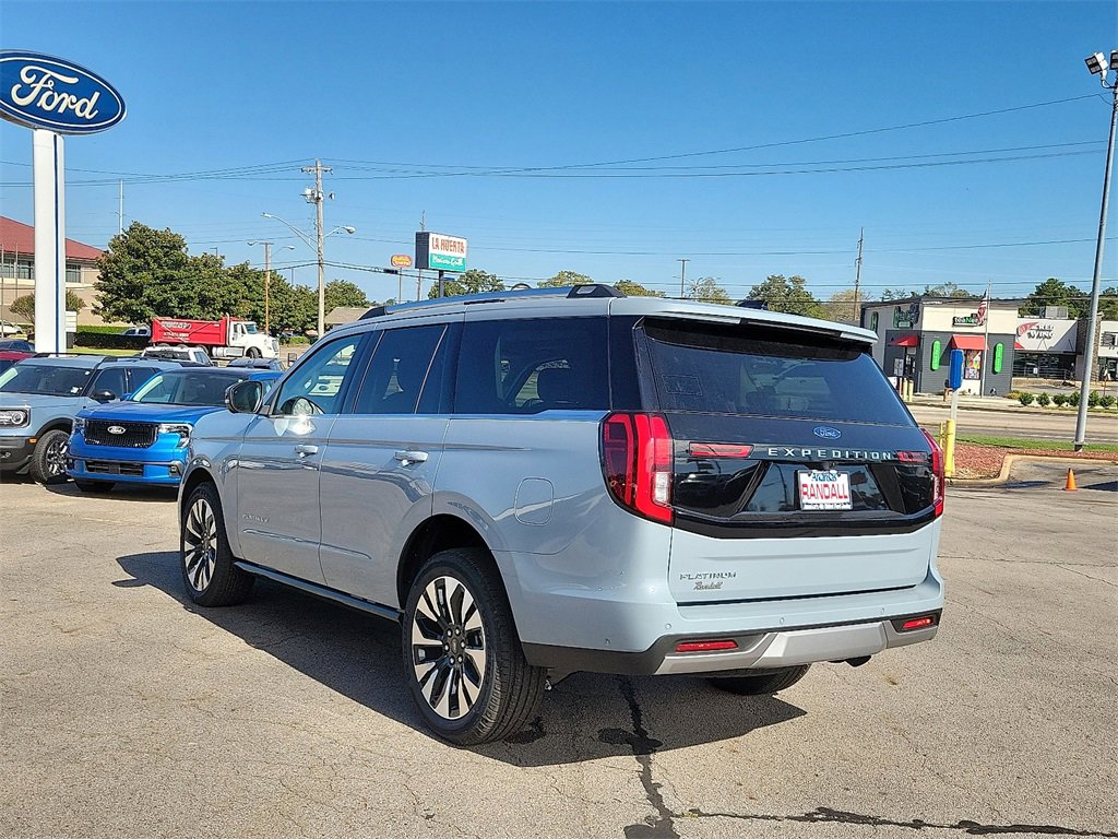 New 2025 Ford Expedition Platinum image 4