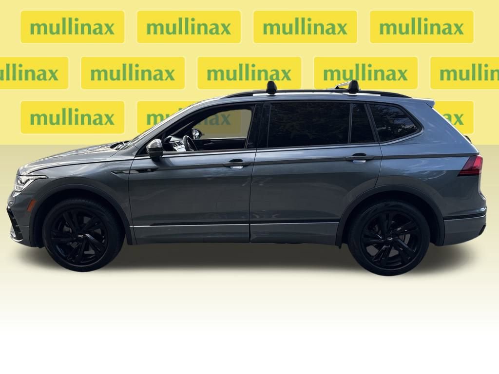 Used 2023 Volkswagen Tiguan SE R-Line image 10