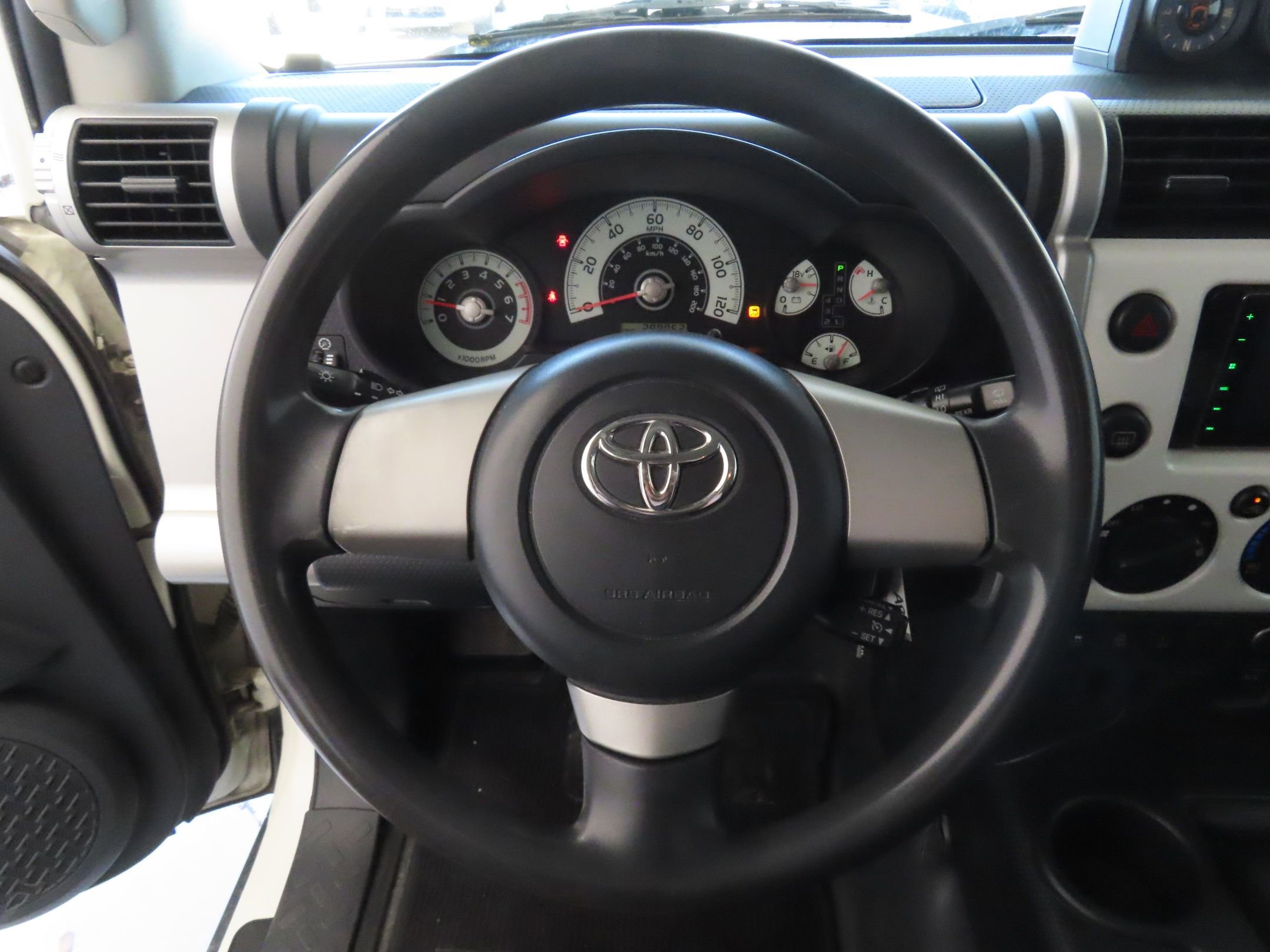 Used 2010 Toyota FJ Cruiser 4WD image 13