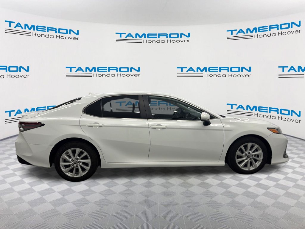 Used 2022 Toyota Camry LE FWD image 6