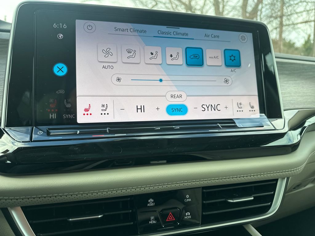 New 2026 Volkswagen Atlas SEL image 11