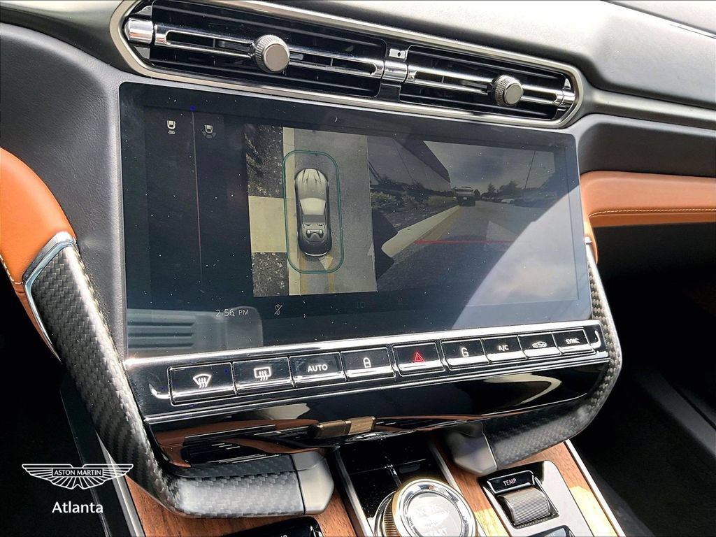Used 2026 Aston Martin Vanquish Convertible RWD image 17