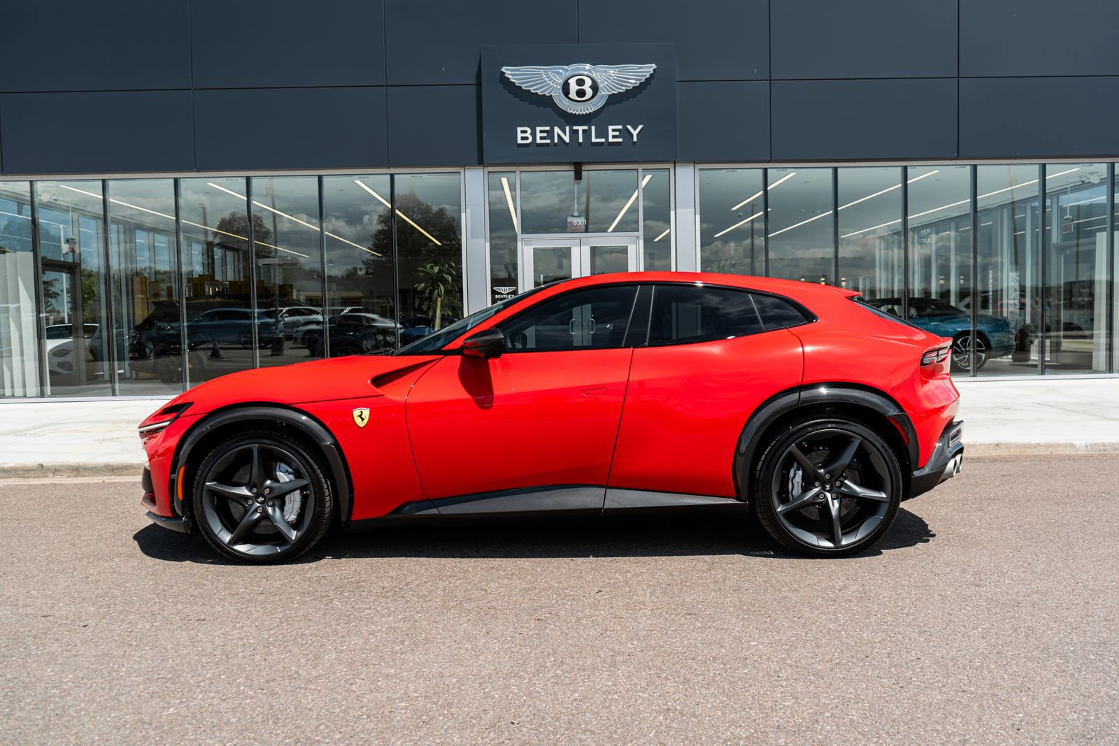 Used 2026 Ferrari Purosangue AWD/4WD image 5
