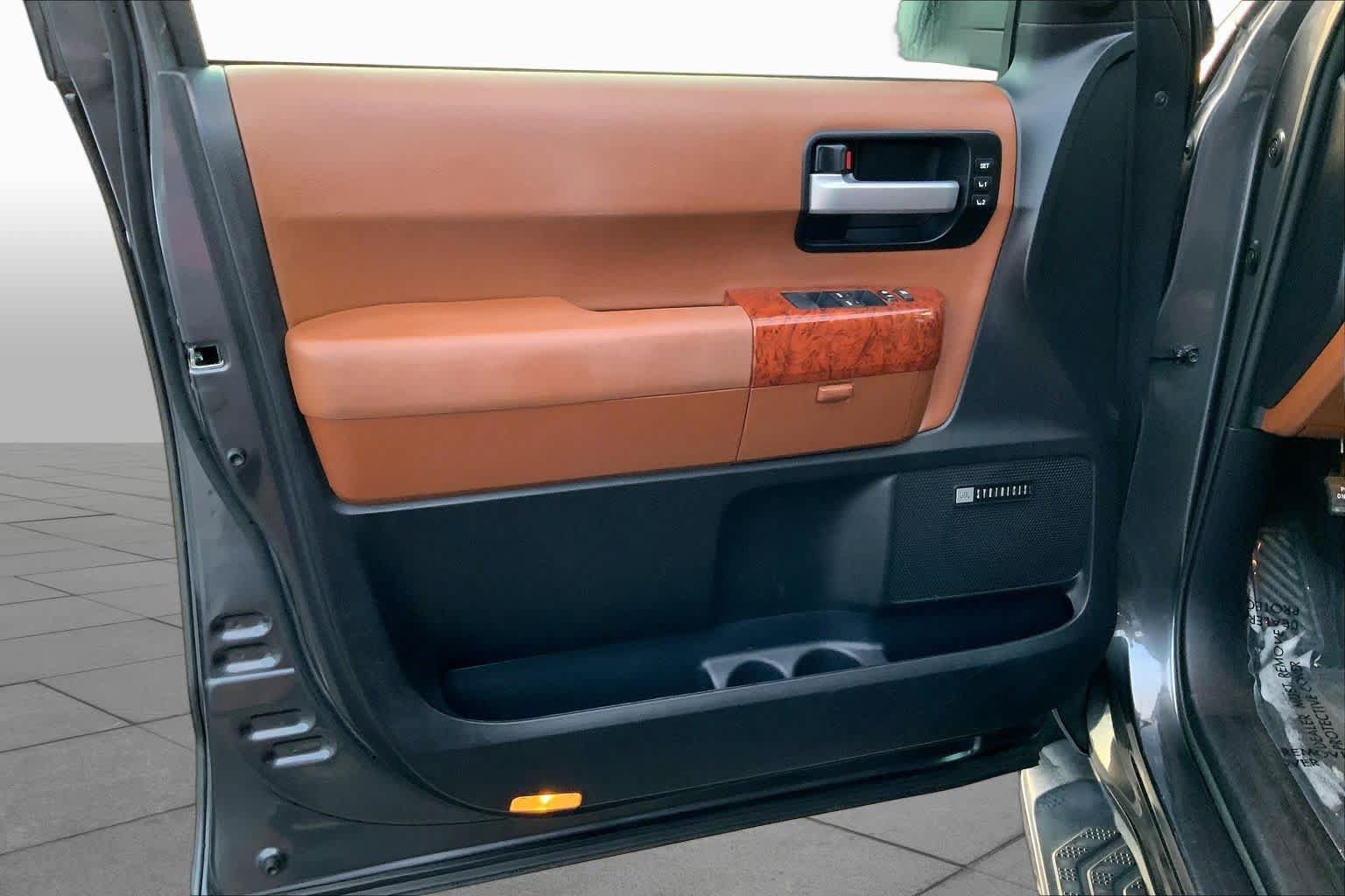 Used 2018 Toyota Sequoia Platinum RWD image 20