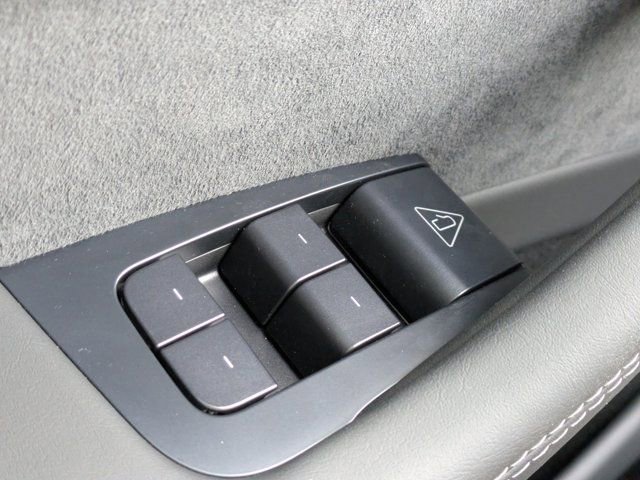 Used 2026 Tesla Model Y 2WD image 19