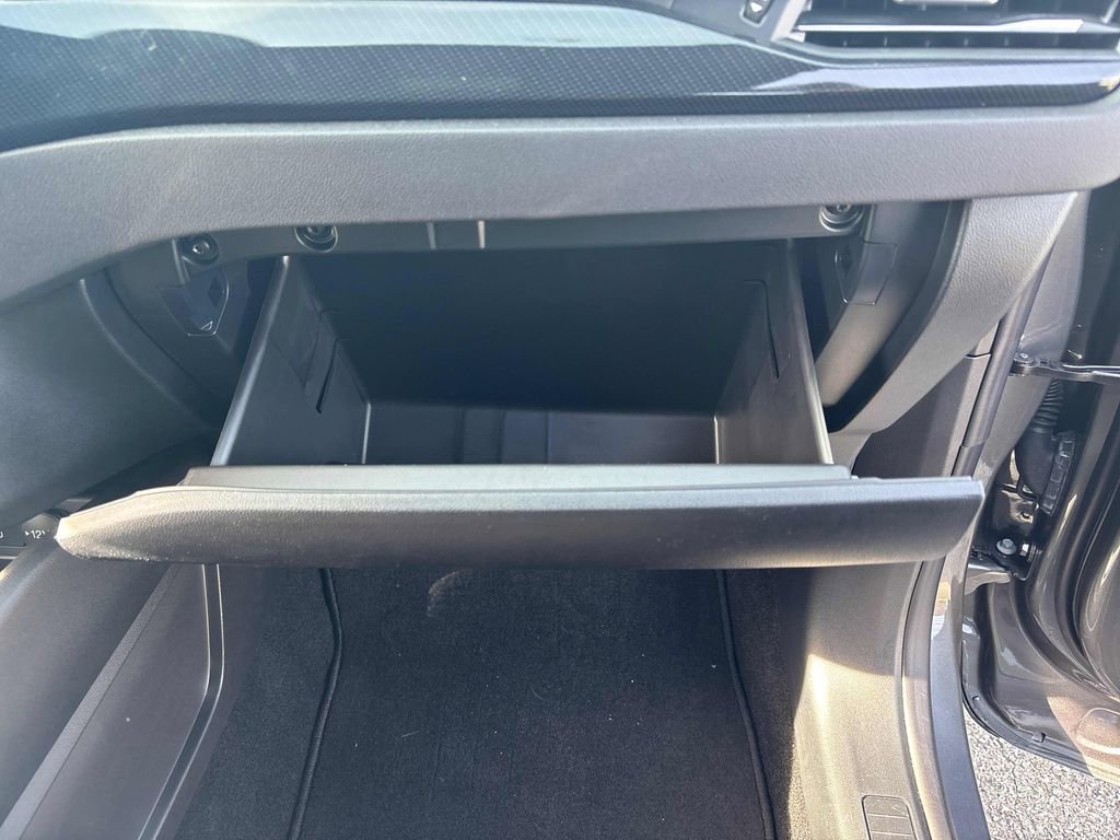 Used 2025 Ford Escape ST-Line w/ Cold Weather Package image 52