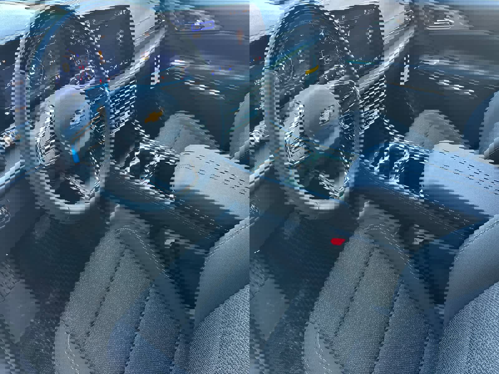 New 2026 Chevrolet Traverse LT w/ Enhanced Driving Package image 9