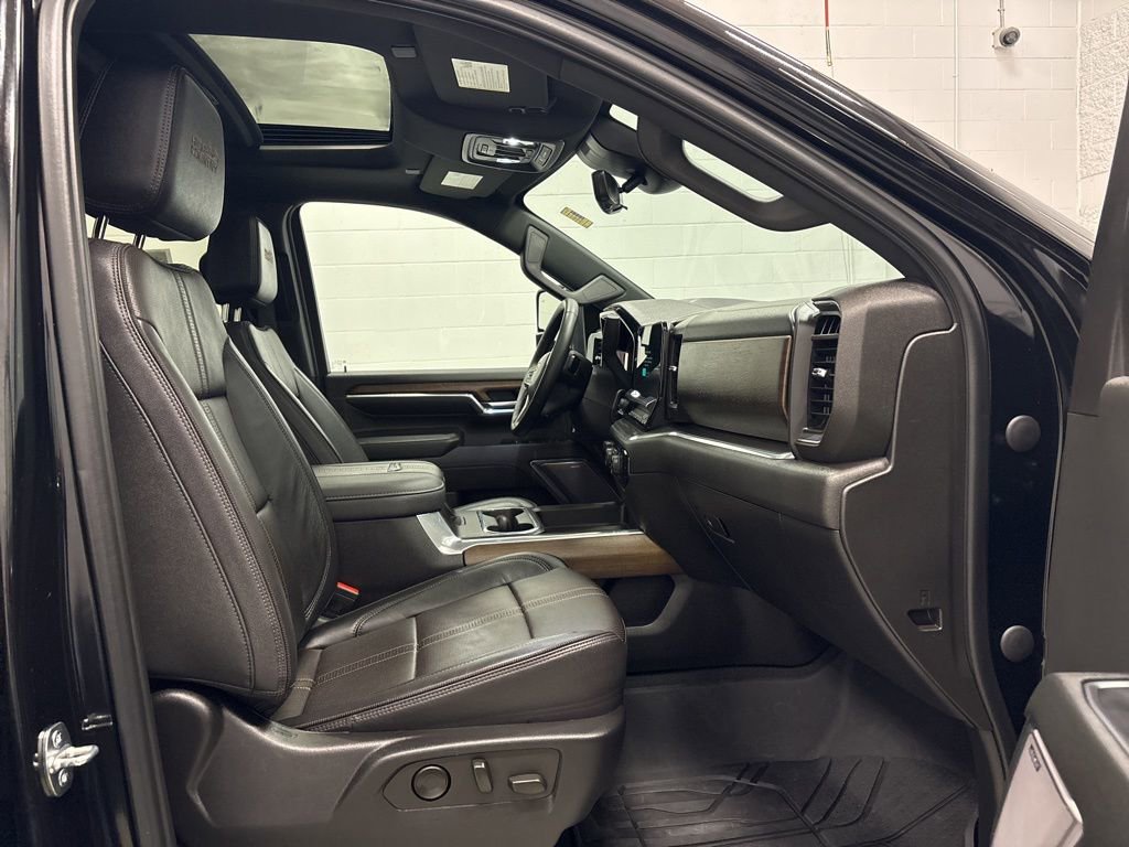 Used 2024 Chevrolet Silverado 2500 High Country w/ High Country Premium Package image 36