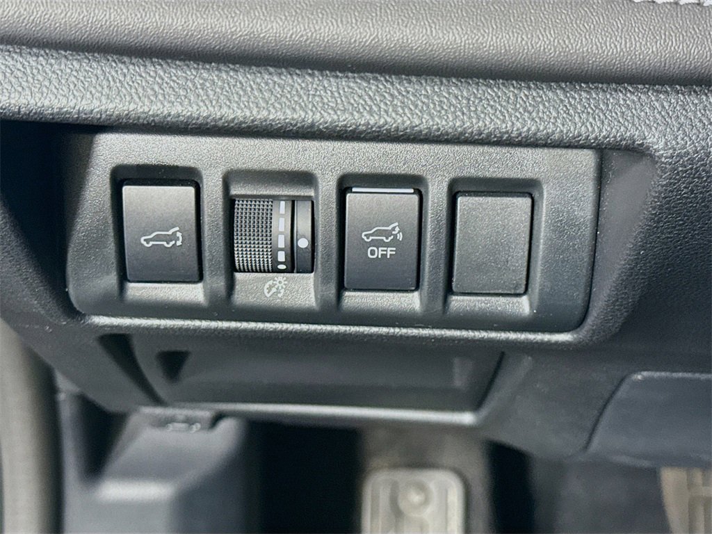 Certified 2025 Subaru Outback Limited image 21