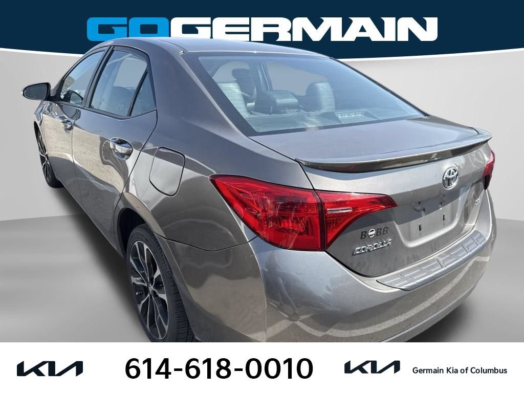 Used 2017 Toyota Corolla SE FWD image 2