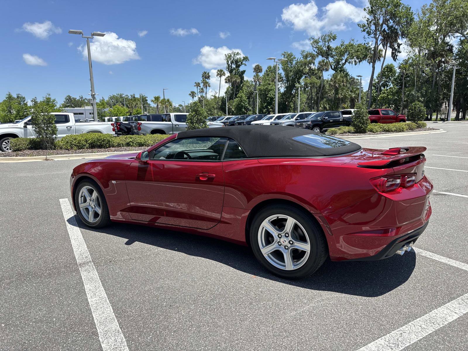 Used 2021 Chevrolet Camaro LT RWD image 5