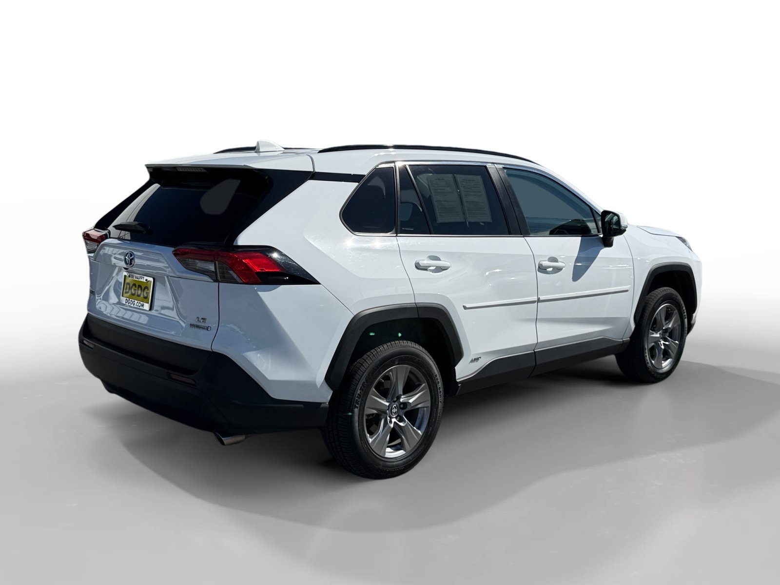 Used 2024 Toyota RAV4 LE AWD/4WD image 5